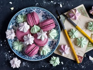 Jigsaw Puzzle «Macaroons»