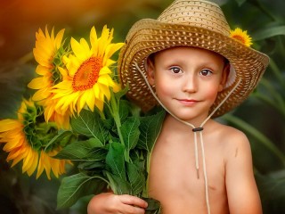 Quebra-cabeça «Boy with sunflower»