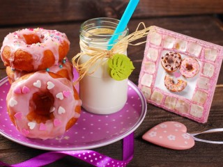 Jigsaw Puzzle «Milk and donuts»