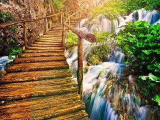 Пазл «Мост над водопадом»