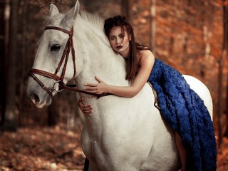 Пазл «Horsewoman»