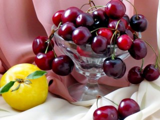 Jigsaw Puzzle «Still life with cherries»