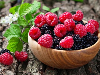 Пазл «Still life with raspberries»