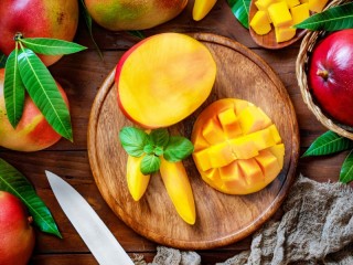 Zagadka «Still life with mango»