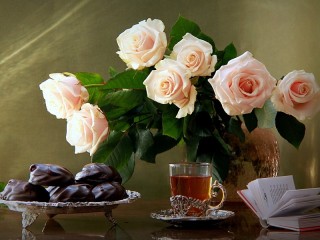 Puzzle «Still life with roses»