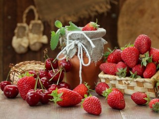 Пазл «Натюрморт с ягодами»