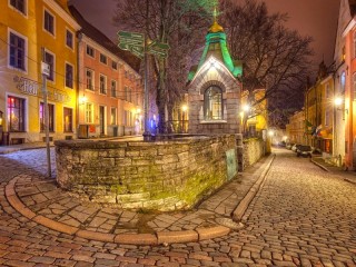 Jigsaw Puzzle «Night in the old town»