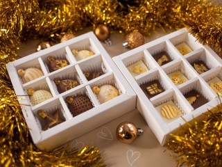 パズル «Christmas toys made of chocolate»