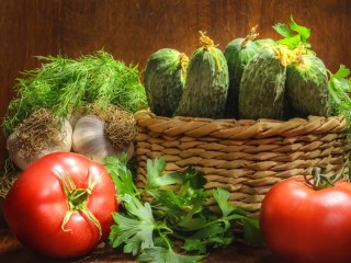 Jigsaw Puzzle «Cucumbers in a basket»