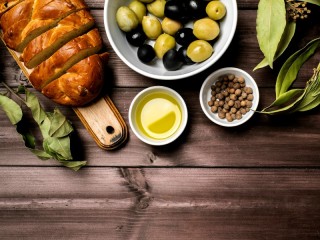 Jigsaw Puzzle «Olives and bread»