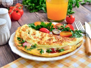 Слагалица «Omelet and tomatoes»