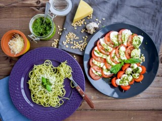Jigsaw Puzzle «Pasta and caprese»