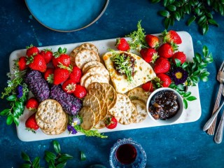 Jigsaw Puzzle «Cookies and berries»