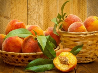 Пазл «Peaches in a basket»