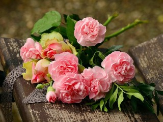Пазл «Пионы и розы»
