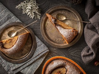 Jigsaw Puzzle «Cake with pear»