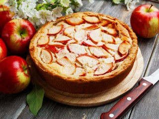 Jigsaw Puzzle «Pie with apples»