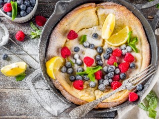 Jigsaw Puzzle «Pie with berries»