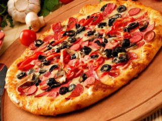 Пазл «Пицца с колбасой»