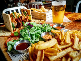 Jigsaw Puzzle «Beer and chips»