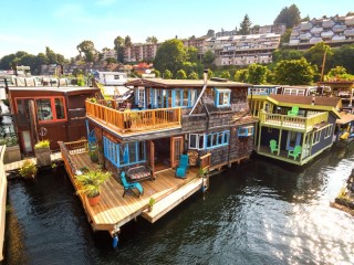Jigsaw Puzzle «Houseboats in Seattle»