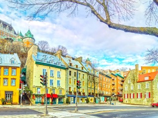 Jigsaw Puzzle «Square in old Quebec»