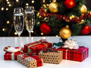 Пазл «Подарки и шампанское»