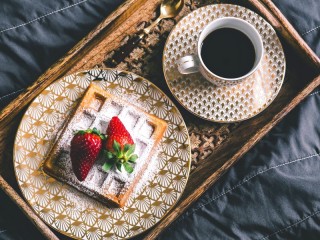 Zagadka «breakfast tray»