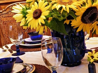 Jigsaw Puzzle «Sunflowers and glasses»