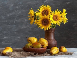 Jigsaw Puzzle «Sunflowers and pears»