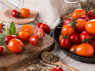Jigsaw Puzzle «Tomatoes»