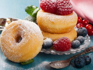Jigsaw Puzzle «Donuts and berries»