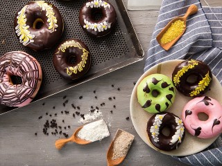 Jigsaw Puzzle «The doughnuts in the glaze»