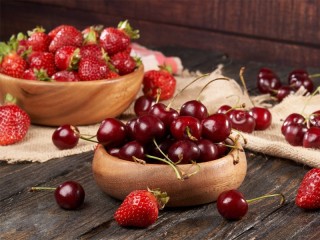 Jigsaw Puzzle «About berries»