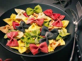 Zagadka «colorful pasta»