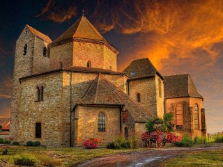 Puzzle «Romanesque church»