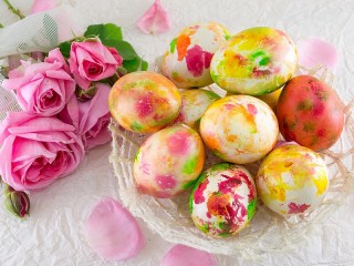 Jigsaw Puzzle «Roses and eggs»