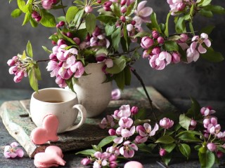 Jigsaw Puzzle «Pink on gray»