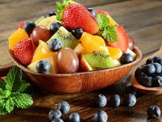 Puzzle «Salad with fruit»