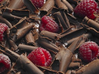 Пазл «Chocolate and raspberry»