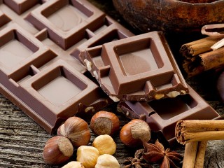 Jigsaw Puzzle «Chocolate and nuts»