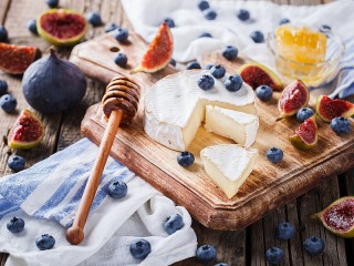 Jigsaw Puzzle «Cheese and cheese»