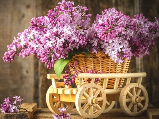Jigsaw Puzzle «Lilac in a basket»