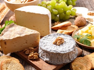 Jigsaw Puzzle «Cheese and appetizer»