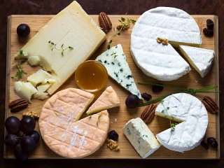 Пазл «Cheese for a snack»