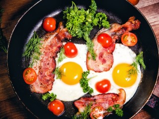 Puzzle «Frying pan with breakfast»