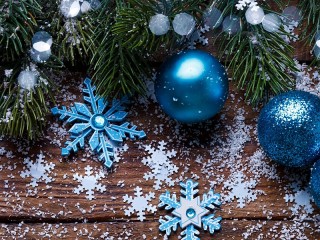Jigsaw Puzzle «Snowflakes and balls»