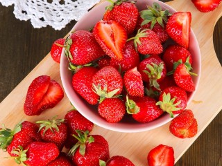 Jigsaw Puzzle «juicy strawberries»