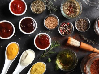 Пазл «Sauces, spices and condiments»