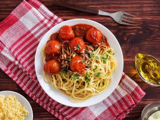 Zagadka «Spaghetti with tomatoes»